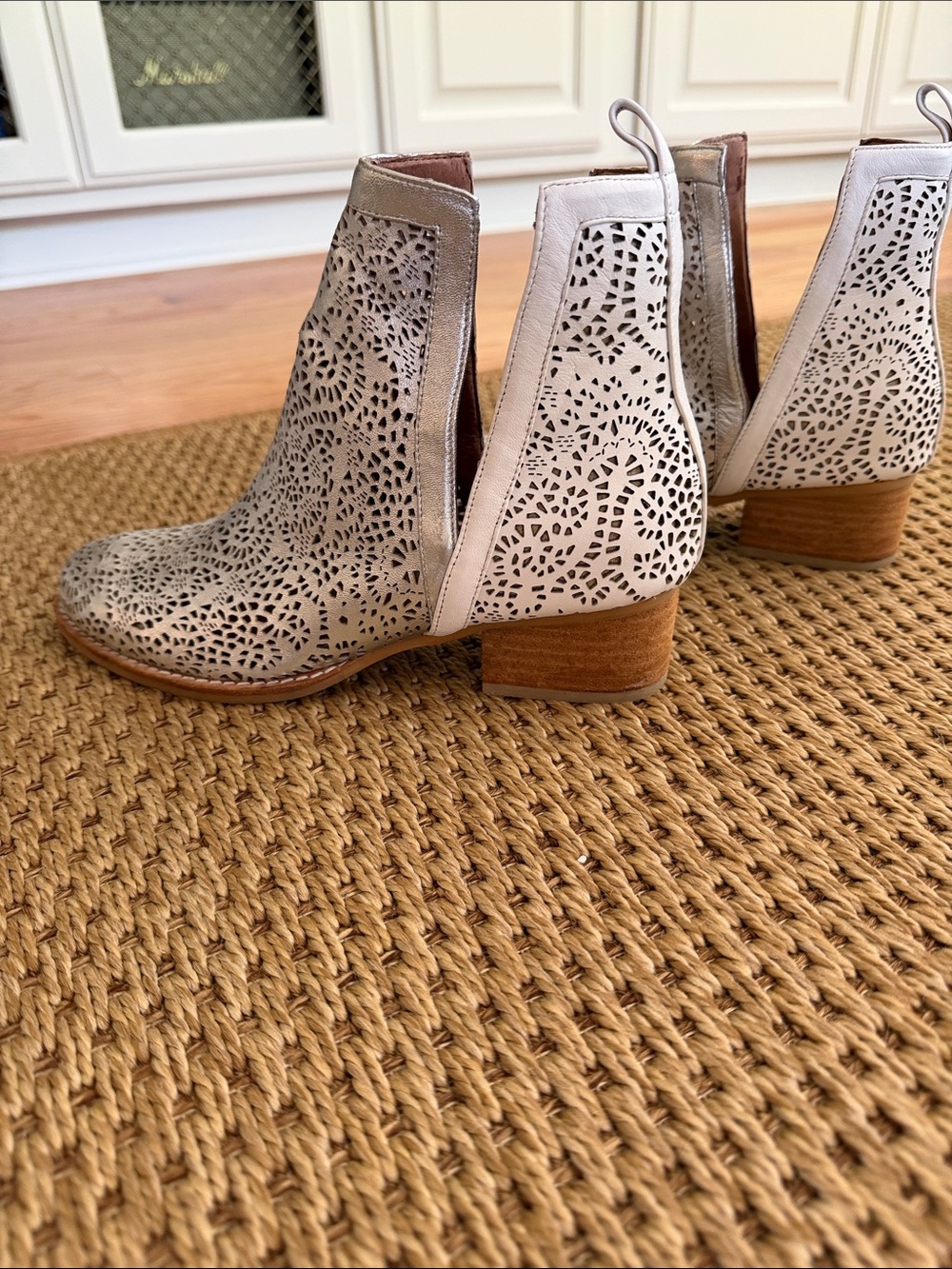 Jeffrey Campbell White and Silver Laser-Cut Leather Ankle Booties- BARELY WORN! - Picture 3 of 4